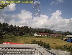 Status Gunung Ibu Naik ke Level Awas