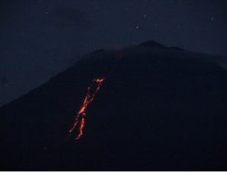Kembali Erupsi, Gunung Semeru Semburkan Lava Pijar