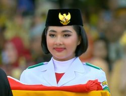 Putri Cantik Kaltim Jadi Pembawa Baki Bendera di IKN