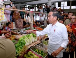 Kunjungan Presiden Jokowi ke Pasar Sanggam Adji Dilayas: Membangun Ekonomi Lokal di Kabupaten Berau