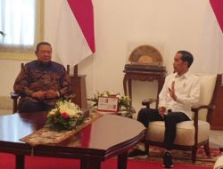 Kunjungan Kehormatan: Presiden Joko Widodo Terima Susilo Bambang Yudhoyono di Istana Merdeka