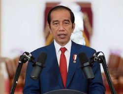 Risma Diberhentikan, Jokowi Tunjuk Muhadjir Sebagai Plt Menteri Sosial