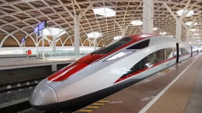 Lonjakan Penumpang Kereta Cepat Whoosh pada Momentum Libur Maulid Nabi