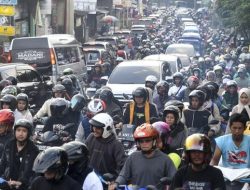 Puncak Bogor Dilanda Kemacetan: 114 Ribu Kendaraan Memenuhi Jalan Raya
