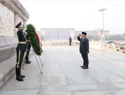 Presiden Prabowo Layangkan Penghormatan di Tiananmen Square, Beijing