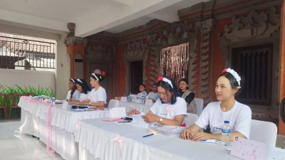 TPS Pink Denpasar Perempuan Gen Z Pionir Demokrasi