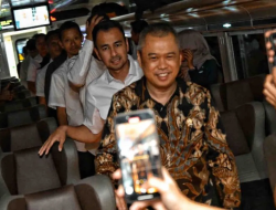 Menhub Luncurkan Kereta Tanpa Transit, Solusi Liburan Natal dan Tahun Baru