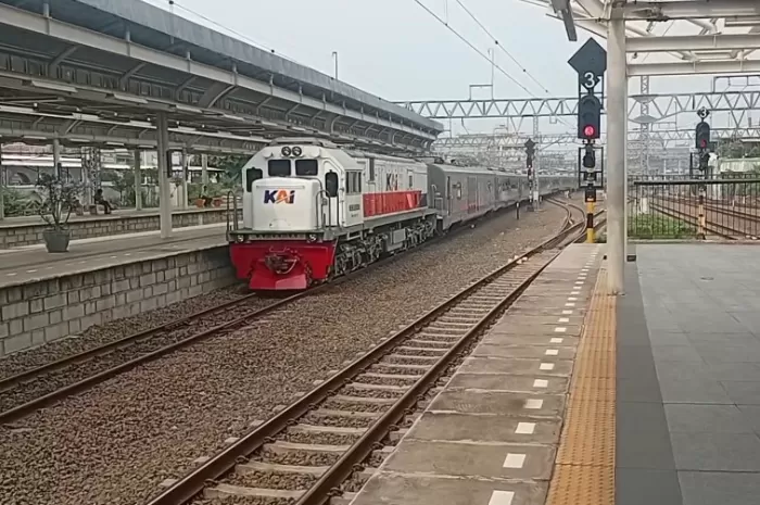38 Perjalanan Kereta Api Dibatalkan Akibat Banjir, KAI Berikan Refund Tiket 100 Persen