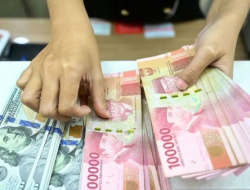 Rupiah Menguat 14 Poin pada Jumat, Tembus Rp15.848 per Dolar AS