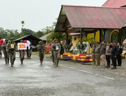 Dua Jenazah Anggota Brimob Korban Penembakan KKB Dimakamkan di Serui