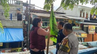 Operasi Berantas Jaya: Polisi Tertibkan Atribut Ormas dan Tangkap Preman Jukir Liar di Jakarta