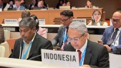 Sekjen Kemenkes Kunta Wibawa Dasa Nugraha (kanan depan) hadir dalam Sidang World Health Assembly (WHA) ke-78 di Jenewa, Swiss.