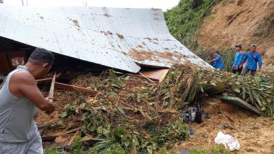 Proses Evakuasi Korban Longsor di Samarinda: Tim SAR Temukan Dua Korban Tewas, Pencarian Lanjutan Dilakukan