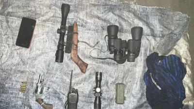 Istimewa- Barang-barang milik OPM yang diamankan TNI usai baku tembak terjadi di kawasan Yahikumo, Papua,