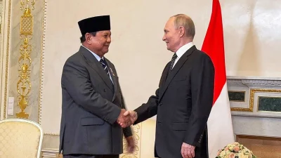 Prabowo-Putin Bertemu di St. Petersburg, Bahas Kerja Sama Strategis dan Perdamaian Global