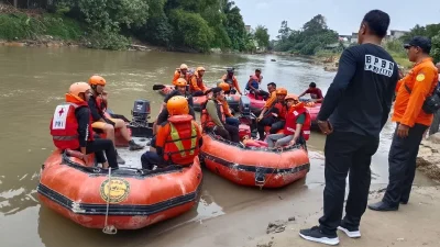 Kantor Pencarian dan Pertolongan (Basarnas) Medan melalui POS SAR Tanjung Tanjung Balai bersama tim SAR gabungan mengevakuasi seorang pria yang hanyut di Sungai Asahan tepatnya di Kelurahan Kisaran Timur, Kecamatan Kisaran Timur, Kabupaten Asahan,Sumatera Utara.