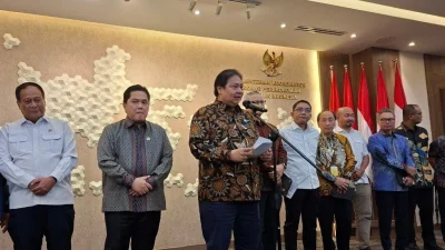 Istimewa - Menteri Koordinator Bidang Perekonomian (Menko Perekonomian) Airlangga Hartarto menyampaikan keterangan kepada awak media di Jakarta