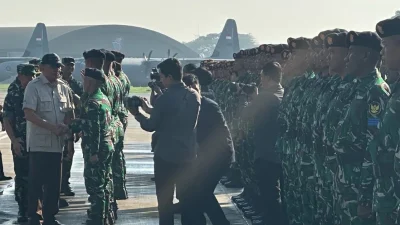 Istimewa - Menhan, Panglima TNI, dan Kapolri lepas kontingen untuk Hari Bastille