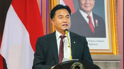 Menteri Koordinator Bidang Hukum, Hak Asasi Manusia, Imigrasi, dan Pemasyarakatan Yusril Ihza Mahendra