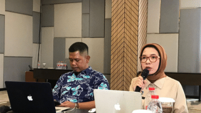 Kepala Biro Hukum dan Humas BGN Khairul Hidayati (kanan)