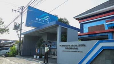 Gedung PT. Bank Perkreditan Rakyat (BPR) Jepara Artha (Perseroda).
