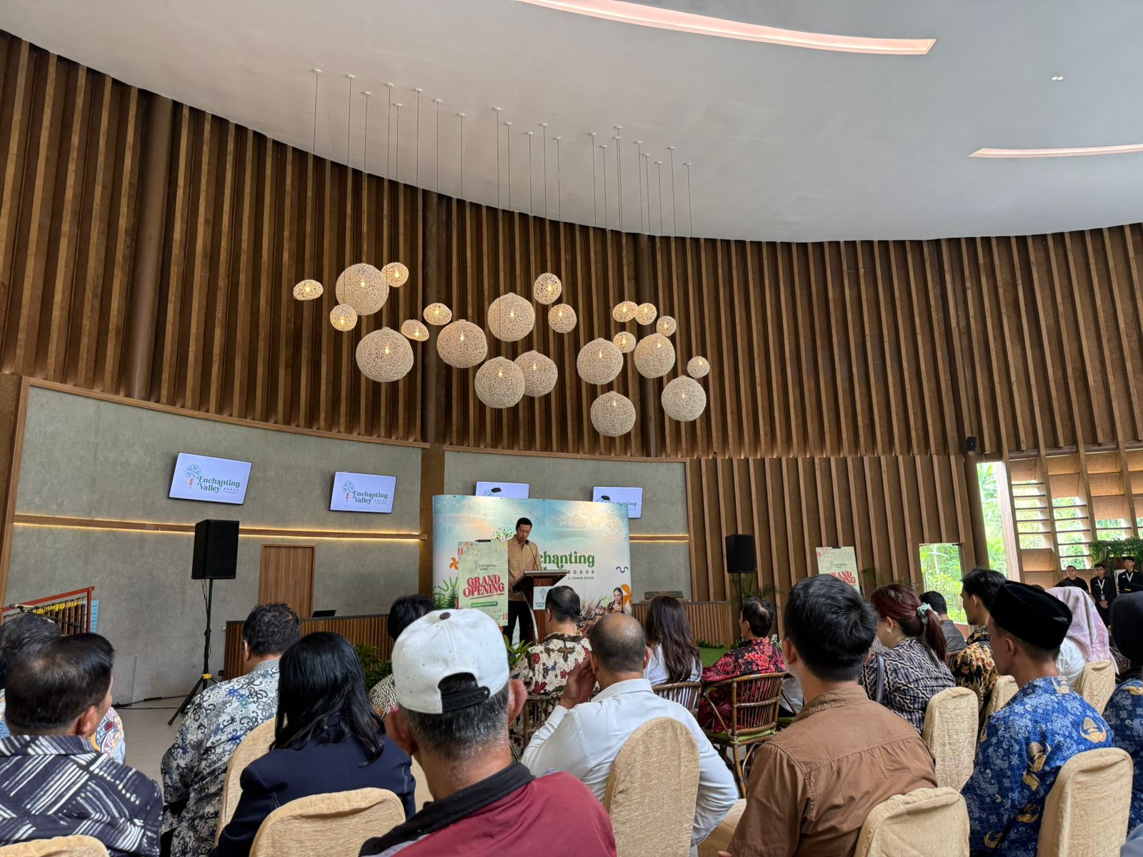 Taman Safari Indonesia Resmikan Destinasi Wisata Baru di Puncak: Enchanting Valley, All-in-One Recreation, Dining, and Entertainment