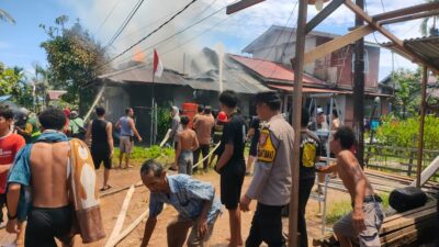 Cekcok Rumah Tangga Berujung Tragis, Pria di Kubu Raya Bakar Kasur hingga Rumah Hangus