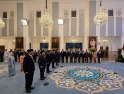 Prabowo Lantik 11 Pejabat Baru, Termasuk Djamari Chaniago dan Erick Thohir