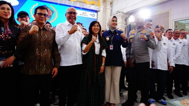 Pengurus PWI Pusat 2025–2030 Dilantik di Solo, Meutya Hafid: Pers Penjaga Akal Sehat Bangsa