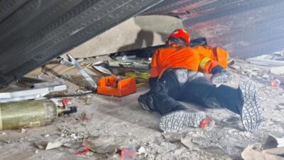 vakuasi Korban Ponpes Al Khoziny, Tim SAR Gabungan Berpacu dengan Waktu.