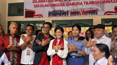 Menkomdigi Meutya Hafid Perkenalkan Sekolah Garuda di SMAN Siwalima Ambon
