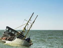 Tujuh Korban Kapal Surya Bahari Rawasaban Ditemukan Selamat, Satu Masih Hilang