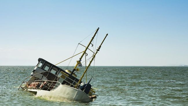 Ilustrasi - kapal Surya Bahari Rawasaban