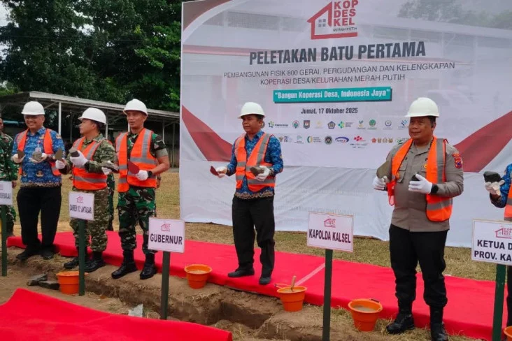 Kalsel Resmikan Pembangunan Gerai Koperasi Merah Putih Perdana