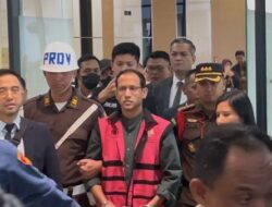 Nadiem Makarim Ditetapkan Tersangka dan Diperiksa 10 Jam di Kejagung Terkait Kasus Chromebook