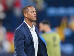 Patrick Kluivert Diberi Target Antar Timnas ke Piala Dunia 2026, Apa Konsekuensinya Jika Gagal?