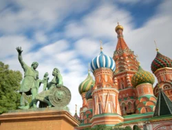 3,5 Tahun Perang Ukraina, Ekonomi Rusia Mulai Goyah di Tengah Ketergantungan pada Minyak dan Gas