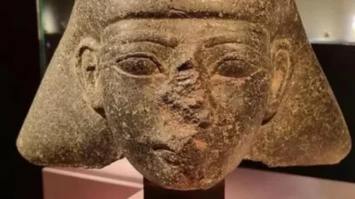 Belanda Kembalikan Patung Mesir Berusia 3.500 Tahun.