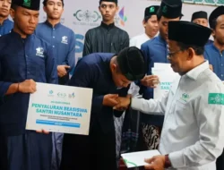 NU Care-LAZISNU Salurkan Beasiswa dan Bantuan untuk Santri Yatim di Hari Santri 2025