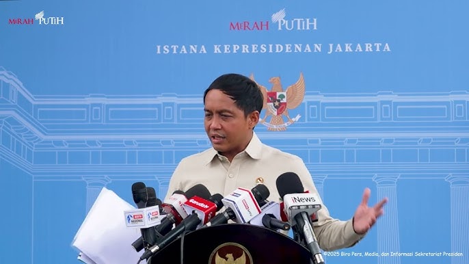 Menteri Kehutanan Raja Juli Antoni