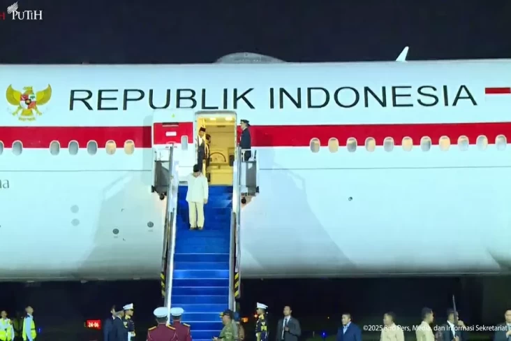 Presiden Prabowo Tiba di Halim Usai Hadiri KTT APEC