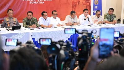 Bantah Isu Lambat Tangani Bencana, Seskab Teddy: Pemerintah Bergerak Sejak Detik Pertama