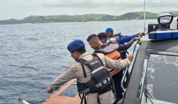 Hari Keempat Pencarian KM Putri Sakinah, Satu Jenazah WNA Spanyol Ditemukan