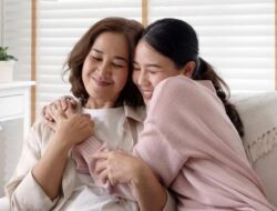 Tips Rayakan Hari Ibu dan Menjaga Kesehatan di Musim Liburan Akhir Tahun
