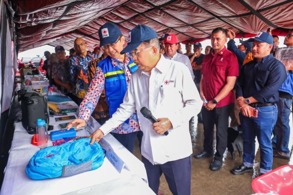 300 Ribu Warga Mengungsi, Menkes Ungkap Tantangan Layanan Kesehatan di Sumatra