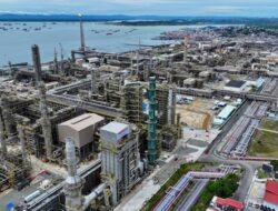 Bahlil Targetkan Hentikan Impor Avtur 2027 Usai RDMP Balikpapan Beroperasi