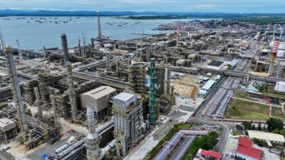 Bahlil Targetkan Hentikan Impor Avtur 2027 Usai RDMP Balikpapan Beroperasi