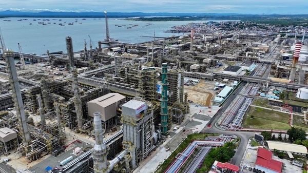 Bahlil Targetkan Hentikan Impor Avtur 2027 Usai RDMP Balikpapan Beroperasi