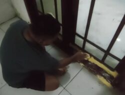 Viral Cara Unik Warga Cegah Air Banjir Masuk Rumah, Oleskan Mentega di Kusen Jendela