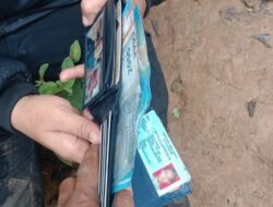 Tim SAR Temukan Barang Bawaan Korban Pesawat ATR di Lereng Gunung Bulusaraung